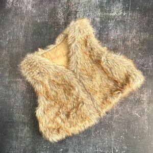 (5for$10) Faux Fur Vest in Tan and Cream